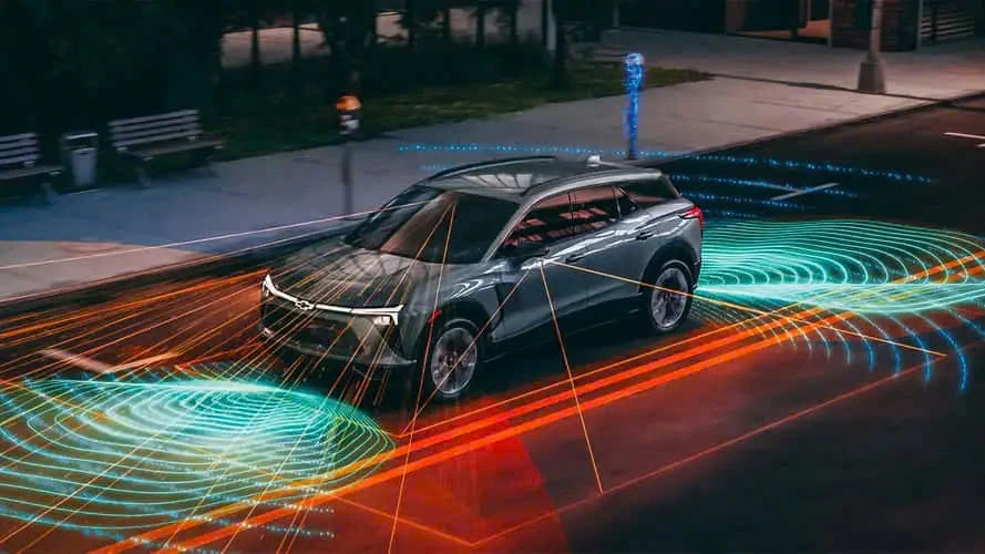 Công nghệ mới của GM giúp tài xế tránh xa đường xấu.jpg