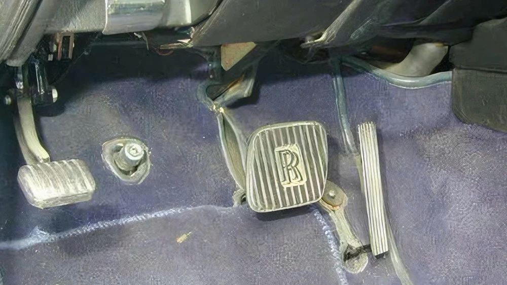 10 tính năng cổ điển đã 'biến mất' trên ô tô hiện đại.jpg