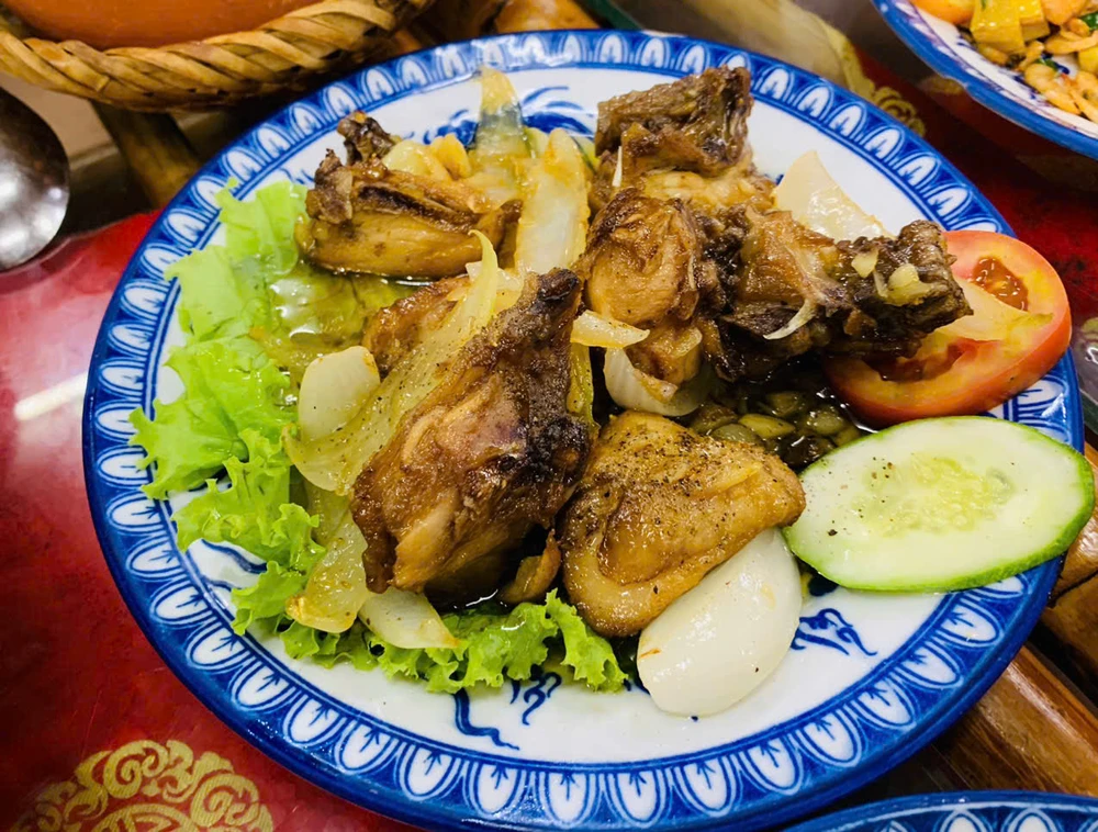 Đàn ông nên ăn bao nhiêu protein mỗi ngày để duy trì cơ bắp săn chắc?.jpg