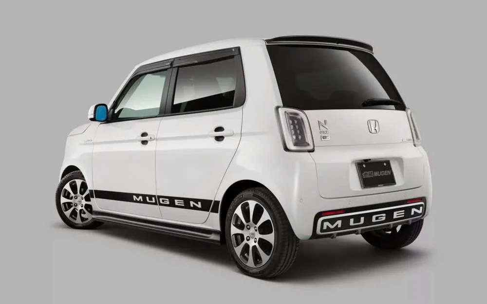 Chiêm ngưỡng xe điện tí hon như chiến binh đường phố.jpg