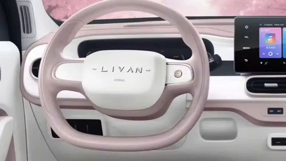 Ngỡ ngàng với mẫu xe điện Trung Quốc giá chỉ 130 triệu.jpg