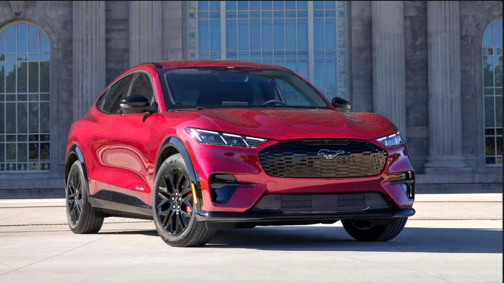 Top mẫu xe điện giá cả phải chăng nhất năm 2025.jpg