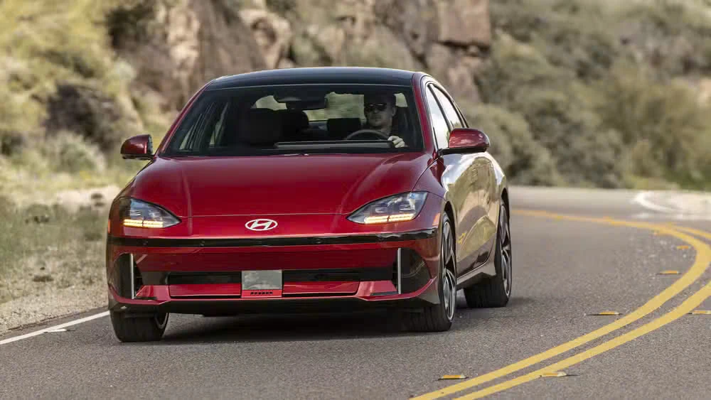 10 ô tô điện sạc nhanh nhất hiện nay: Sạc đầy pin 10-80% chưa tới 30 phút.jpg