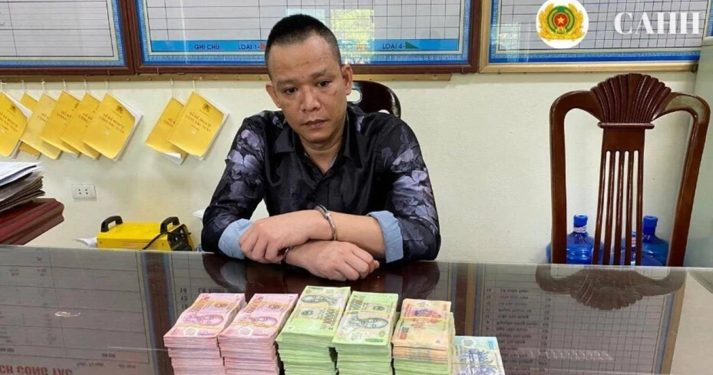 Nghi phạm Phạm Văn Vượng tại Cơ quan CSĐT Công an huyện Hiệp Hòa. Ảnh CA