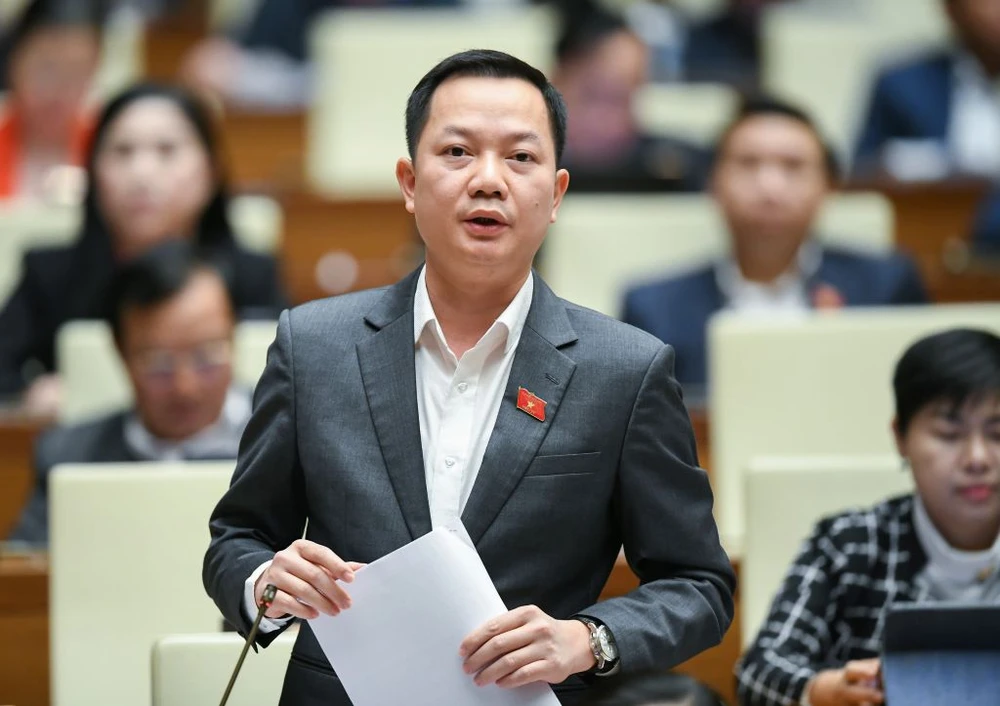 ĐB Trịnh Xuân An đề nghị đưa thêm vùng động lực "Thanh Hóa - Nghệ An". Ảnh: PT