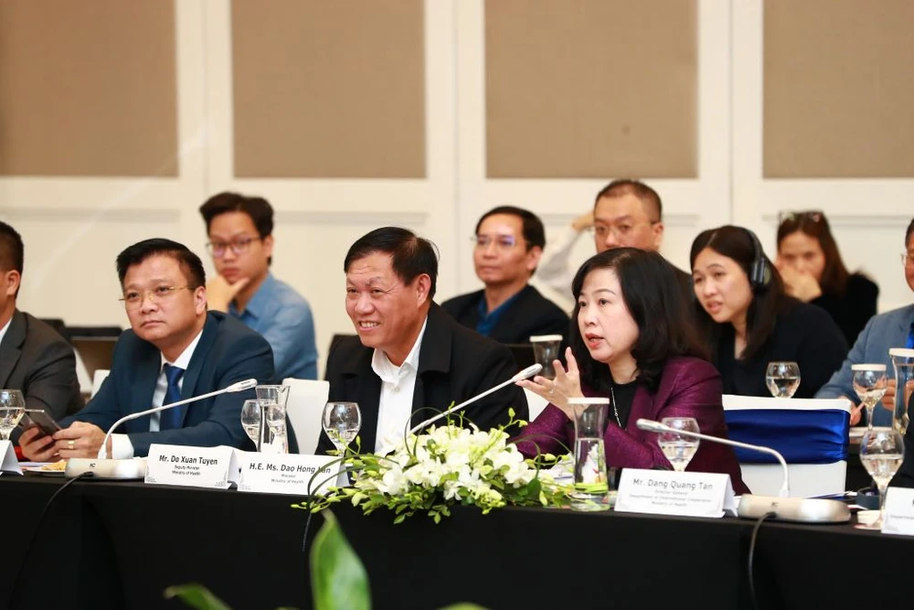 Bộ trưởng Đào Hồng lan