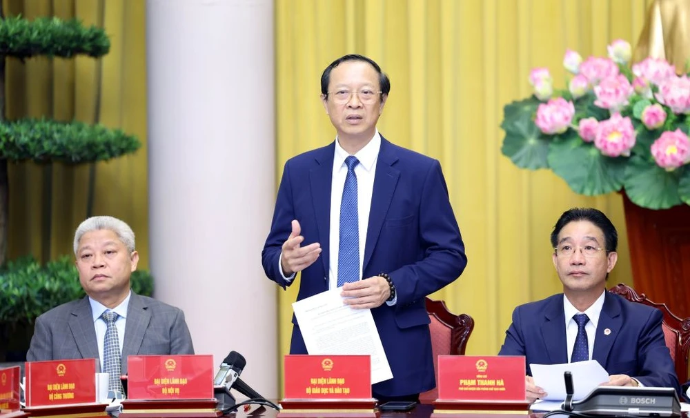 Thứ trưởng Bộ GD&ĐT Phạm Ngọc Thưởng thông tin về Luật Nhà giáo