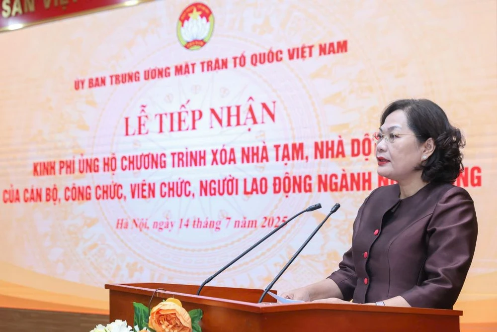 do-van-chien-nguyen-thi-hong.jpg