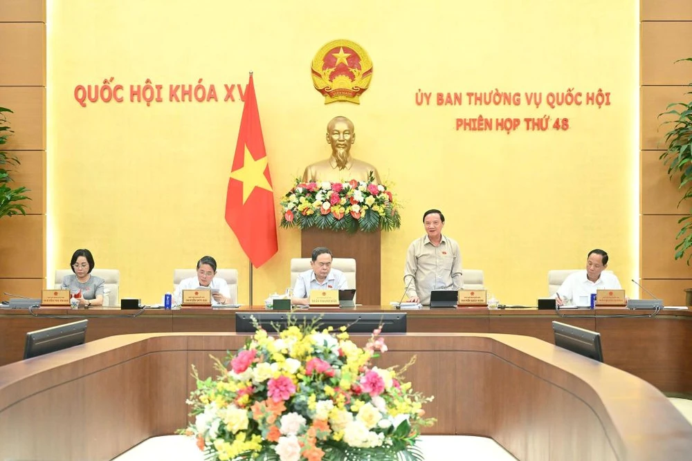 'Chết một con gà mà đốt hết gà của cả làng thì thiệt hại quá lớn'