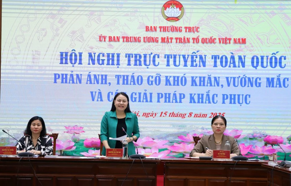 bo-chinh-tri-nguyen-thi-thu-ha-hop-1.jpg