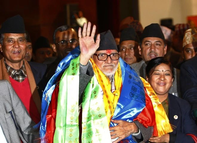 Thủ tướng Nepal Sushil Koirala xuất hiện trước giới truyền thông ngày 10/2/2014, khi ông chuẩn bị nhậm chức.