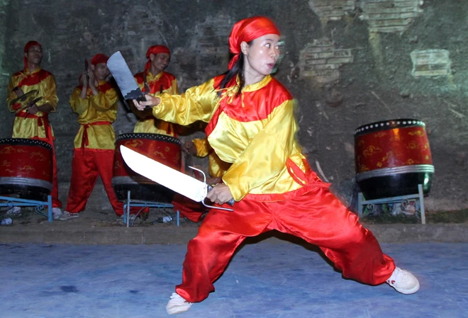 Cẩm vệ quân triều Nguyễn trình diễn sức mạnh ảnh 11