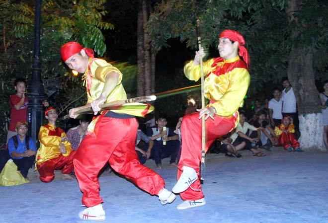 Cẩm vệ quân triều Nguyễn trình diễn sức mạnh ảnh 4