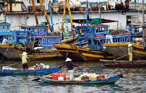 Ngư dân đảo Phú Quývới lối sống mộc mạc và giản dị. Ảnh:Linh Phạm 3-9512-1399870008.jpg