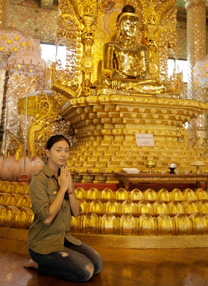 Nhiều năm qua, cô dốc sức thực hiện chương trình 'Vết sẹo cuộc đời' để cùng các đồng nghiệp, các mạnh thường quân giúp đỡ các trẻ em nghèo, mắc bệnh tim bẩm sinh.