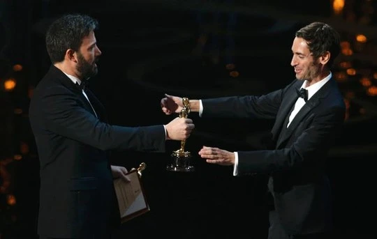 Đạo diễn từng đoạt Oscar đột tử ở tuổi 36