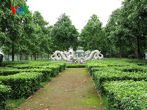 Công viên Yên Sở - một công viên được kỳ vọng là công viên đô thị lớn nhất cả nước chính thức mở cửa ngày 4/4/2014.