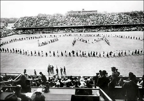 Những hình ảnh ấn tượng tại các lễ khai mạc World Cup ảnh 5