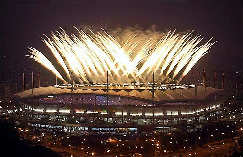 Những hình ảnh ấn tượng tại các lễ khai mạc World Cup ảnh 15