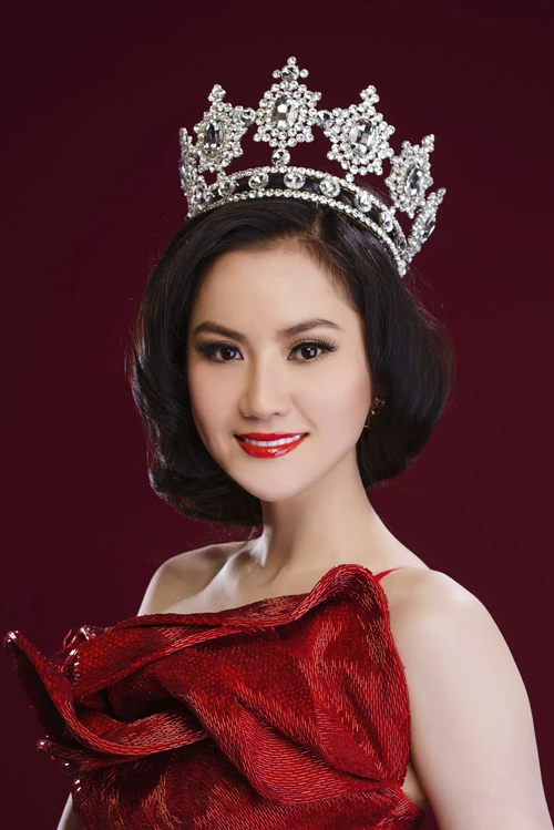 Hoa hậu phu nhân gốc Việt lãnh 3 năm tù vì trồng cần sa ảnh 4