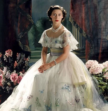 Công chúa đẹp nhất thế giới và cuộc ngoại tình động trời ảnh 1