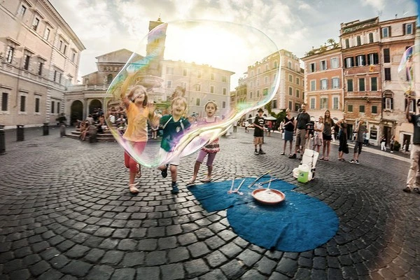 Chùm ảnh tuyệt đẹp về tuổi thơ của trẻ em trên toàn thế giới ảnh 23