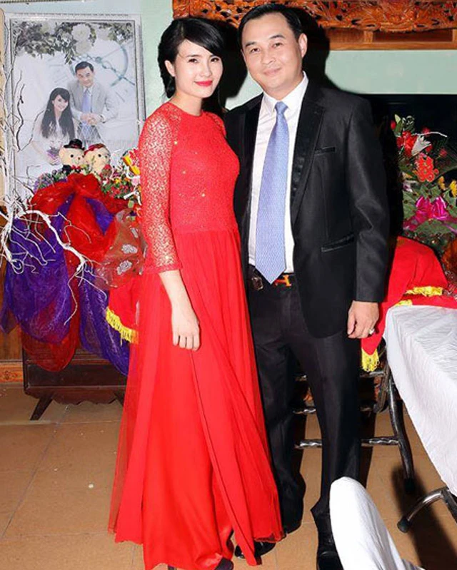 Lễ ăn hỏi của Khánh Chi và Trung Chiến