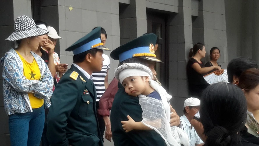 Những hình ảnh xúc động tại lễ truy điệu 18 chiến sĩ hy sinh ảnh 14