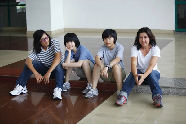 Hai con gái của Phương Thảo-Ngọc Lễ năng động với style tomboy ảnh 8 Hai con gái của Phương Thảo-Ngọc Lễ năng động với style tomboy ảnh 8