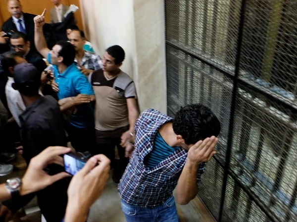 Hơn 200 năm tù giam cho 9 đối tượng tấn công tình dục ở Ai Cập ảnh 1