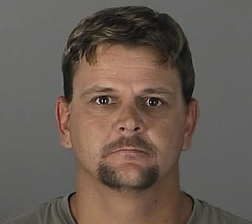 Vứt xác chết ra bãi rác vì tưởng là ma-nơ-canh 2