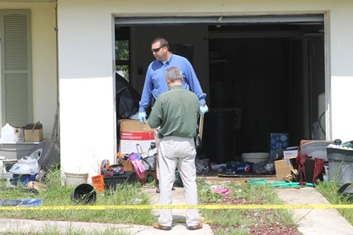 Vứt xác chết ra bãi rác vì tưởng là ma-nơ-canh 3