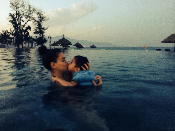 Cường Đô la tặng Hà Hồ hàng hiệu nhân dịp 7 năm yêu nhau ảnh 6