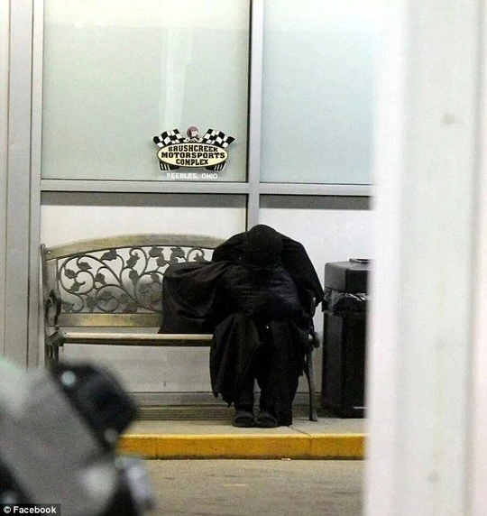 Người phụ nữ bí ẩn đi bộ khắp nước Mỹ