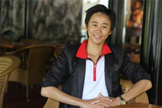 Chàng trai bán kẹo que Lâm Huỳnh Thiện Lương.