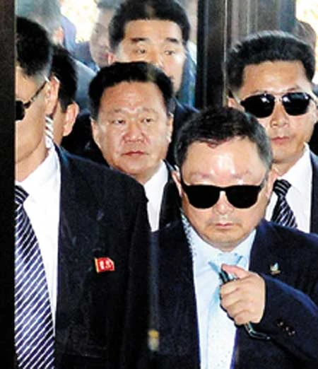 lộ diện, vệ sĩ, Jong Un
