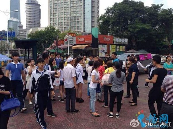 Trang điểm như bà lão 70 để chụp ảnh cưới, cô gái bị chồng sắp cưới bỏ rơi 8