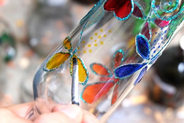 Kiếm chục triệu mỗi tháng từ những chiếc chai thủy tinh phế liệu ở Hà Nội 10