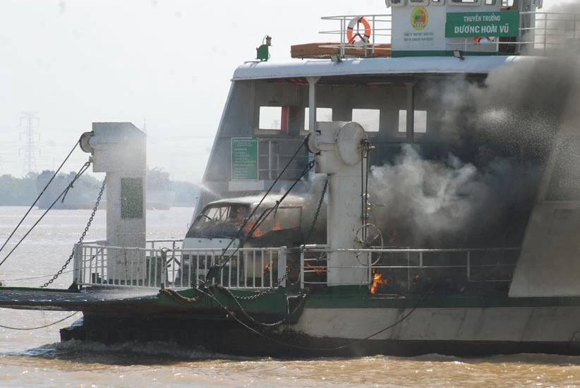 Hàng trăm người diễn tập lớn về tìm kiếm cứu hộ, cứu nạn ảnh 11