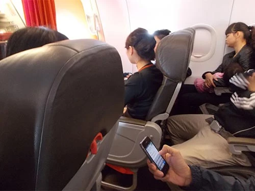 Đừng đùa với… máy bay! ảnh 5