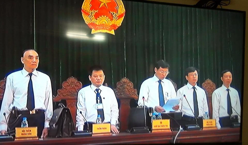 Những hình ảnh đặc biệt tại phiên sơ thẩm xét xử bầu Kiên ảnh 1