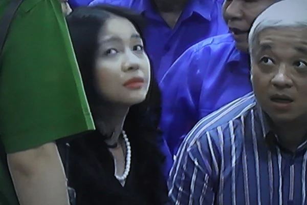 Nụ cười xinh đẹp của người phụ nữ bầu Kiên “cấm ai động đến“ ảnh 14