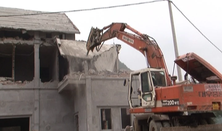 Những vi phạm về xây dựng bị cưỡng chế phá dỡ công trình ảnh 3