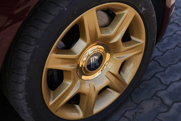 Cận cảnh siêu xe 40 tỷ và sân khấu liveshow Mr.Đàm 8