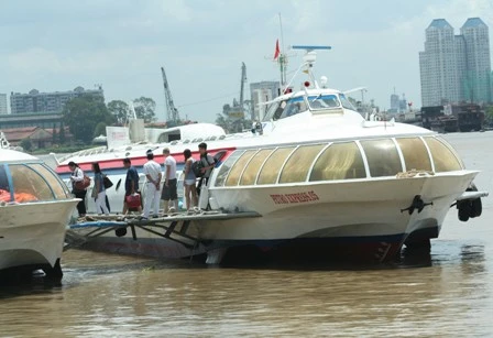 TP. HCM: Cho phép tàu cao tốc cánh ngầm hoạt động trở lại ảnh 1