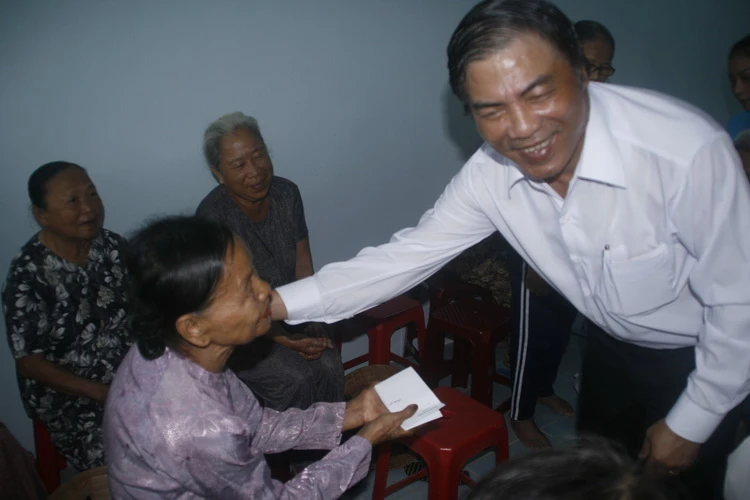 Ông Nguyễn Bá Thanh về Đà Nẵng điều trị ảnh 1