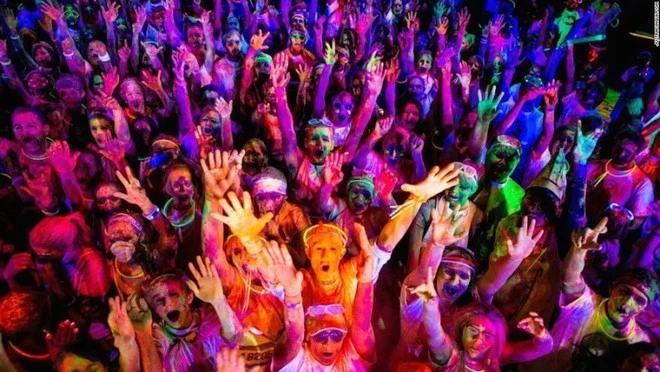 10 cuộc thi chạy kỳ quặc nhất thế giới ảnh 1