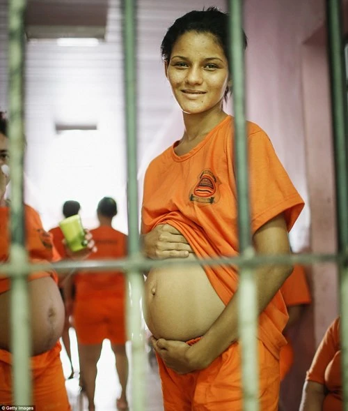 Cuộc sống bên trong nhà tù khét tiếng nhất Brazil ảnh 6