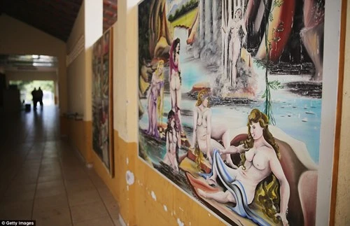 Cuộc sống bên trong nhà tù khét tiếng nhất Brazil ảnh 10