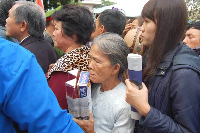 'Đồng chí Nguyễn Bá Thanh rất xứng đáng với tấm Huân chương của lòng dân' ảnh 11 'Đồng chí Nguyễn Bá Thanh rất xứng đáng với tấm Huân chương của lòng dân' ảnh 11
